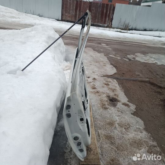 На Тойоту короллу 180