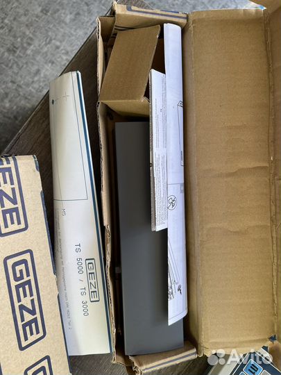 Доводчик дверной