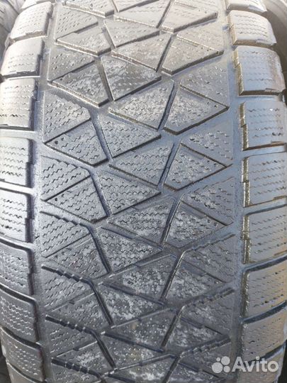 Bridgestone Blizzak DM-V2 275/70 R16