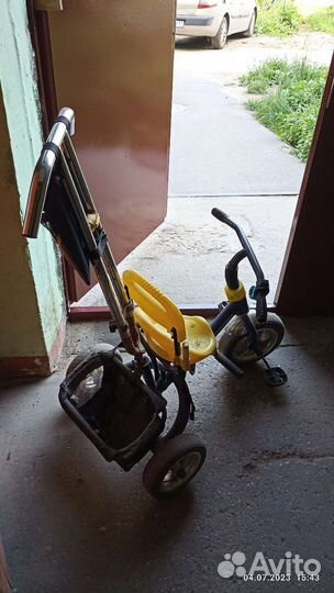 Отдам трехколесный велосипед с ручкой