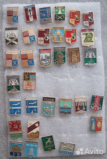 Продам значки на тему 