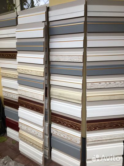 Установка плинтусов