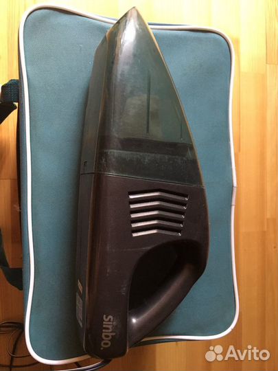 Автомобильный пылесос