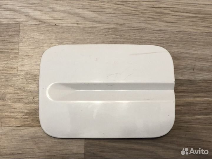 Лючок бензобака Volkswagen Passat B3