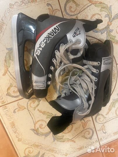 Коньки хоккейные 39