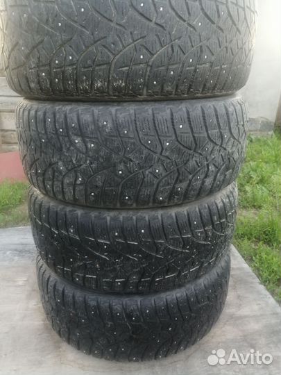 Bridgestone Blizzak Spike-02 SUV 255/50 R20 109T