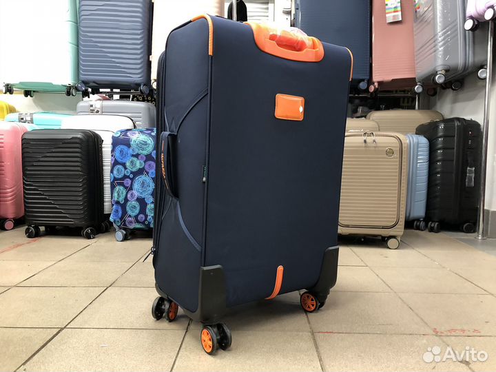 Чемодан тканевый большой