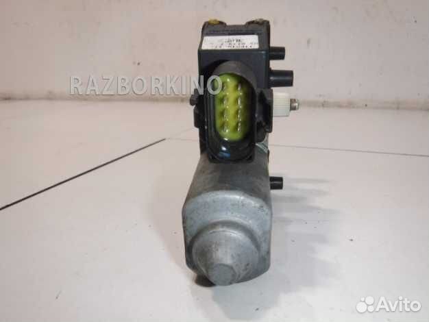 Моторчик заднего левого стеклоподъемника 4D0959801