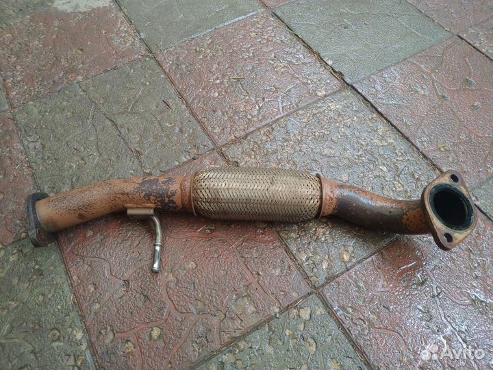 Труба глушителя (приемная) на Ssang Young