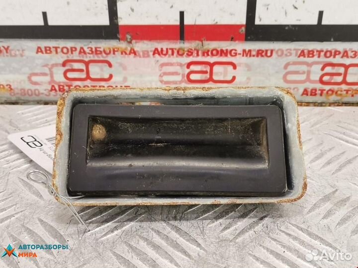 Ручка крышки багажника Volkswagen Sharan 2 2011