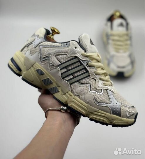 Кроссовки Adidas Bad Bunny Response CL l-9045