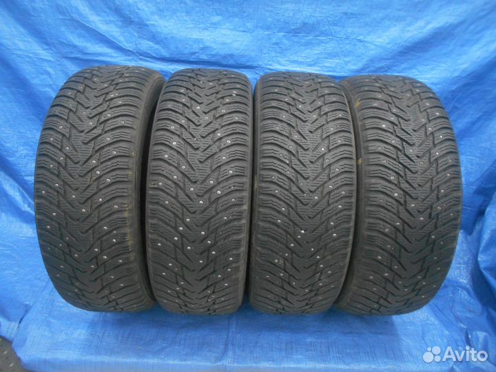 Nokian Tyres Hakkapeliitta 8 SUV 235/60 R18