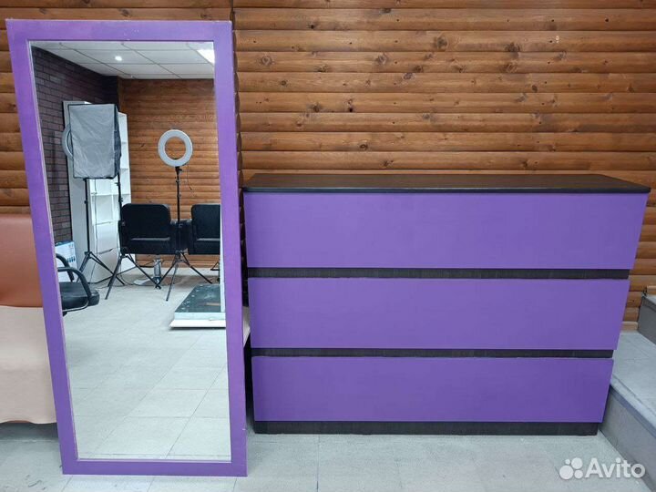 Зеркало со стойкой