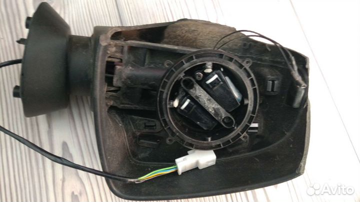 Привод зеркала левого duster