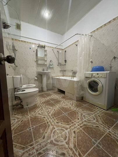 2-к. квартира, 57,3 м², 1/3 эт.