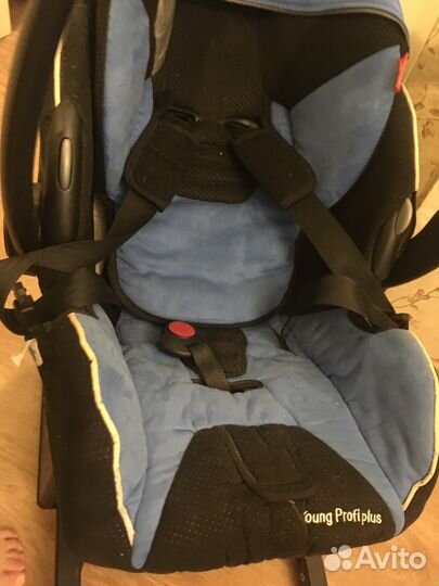 Автомобильное кресло