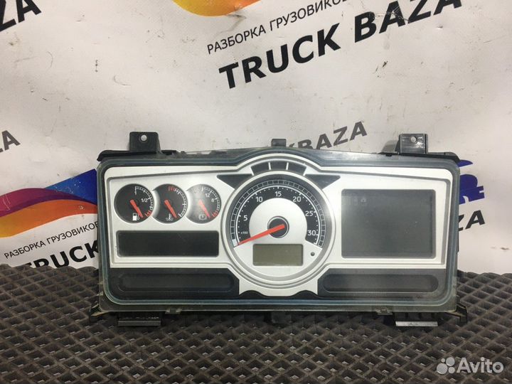 Панель приборов Renault Magnum