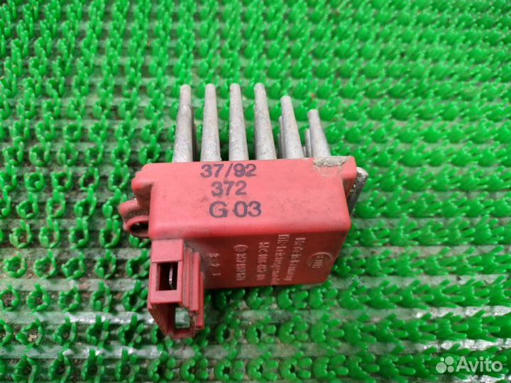 Резистор отопителя (реостат) Volkswagen Passat B3