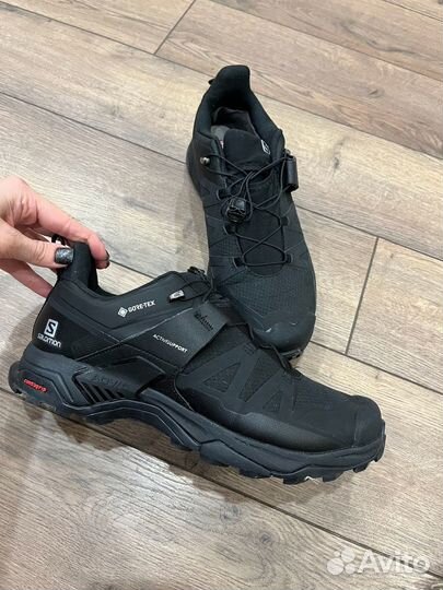 Кроссовки соломон