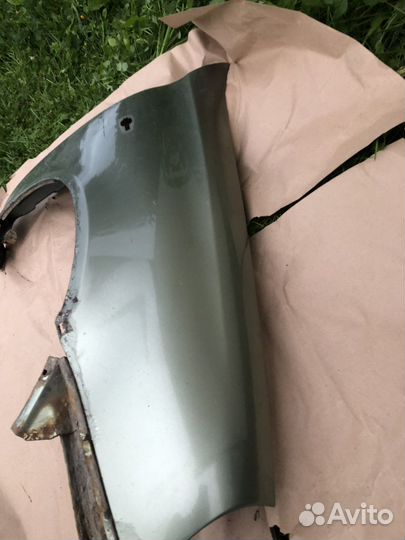 Крыло правое калина 1