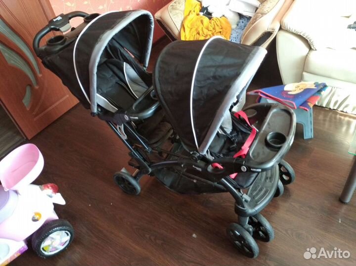 Коляска для двойни