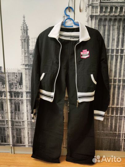 Спортивный костюм женский