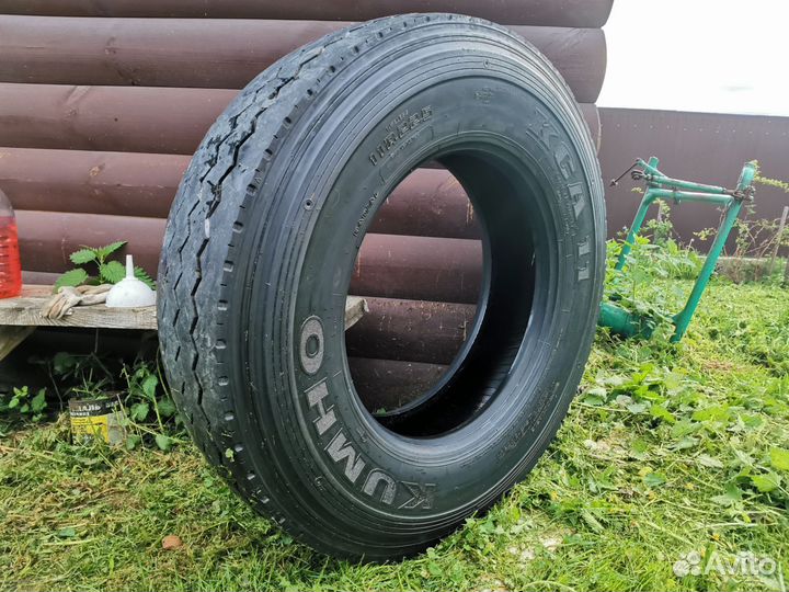 Покрышка R22.5 kumho