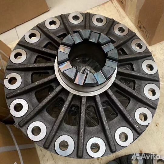 812-35105-0061 Крышка дифференциала