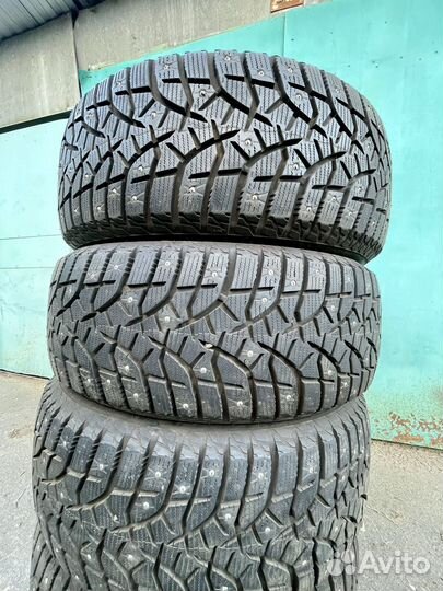 Bridgestone Blizzak Spike-02 SUV 265/60 R18 114T