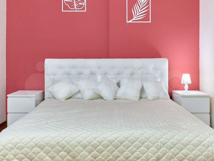 2-к. квартира, 60 м², 1/25 эт.