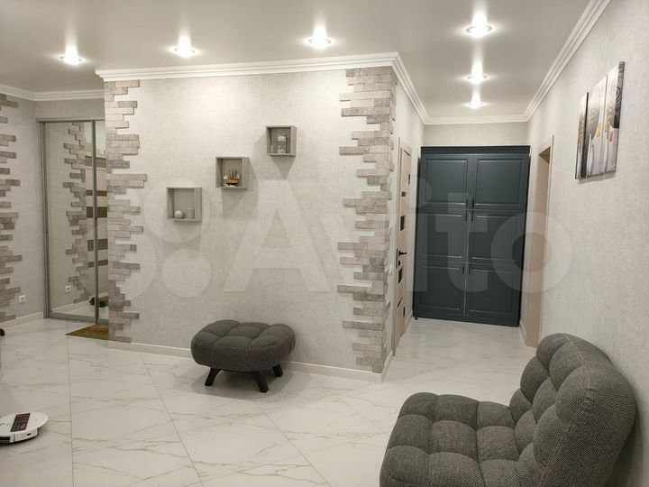 2-к. квартира, 102 м², 2/10 эт.