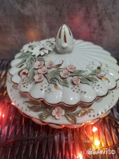 Фарфоровая шкатулка СССР Кисловодск винтаж