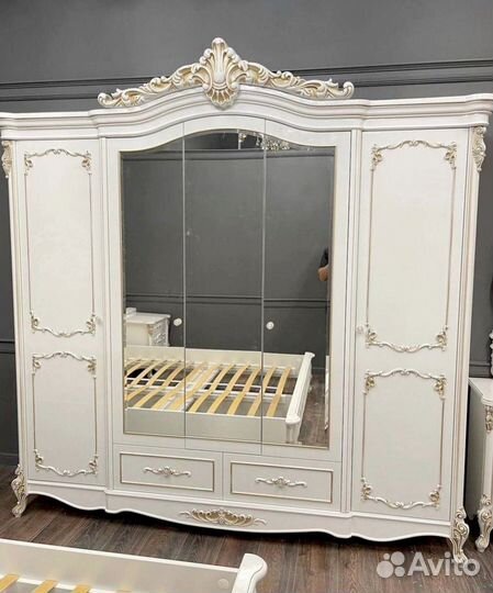 Спальный гарнитур Флоренция в наличии