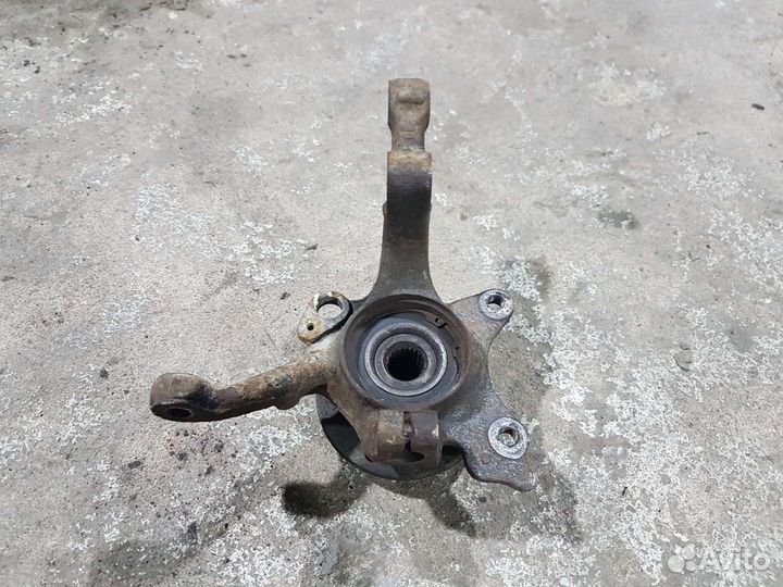 Кулак поворотный Volkswagen Passat B3