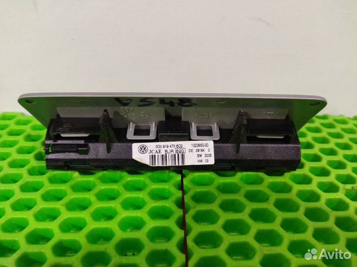 Дисплей информационный Volkswagen Touareg 7L6 7L7