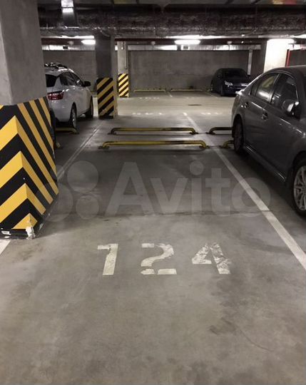 Машиноместо, 14 м²