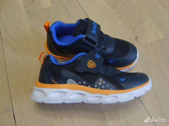 Новые кроссовки Biker, 24 р, 15 см