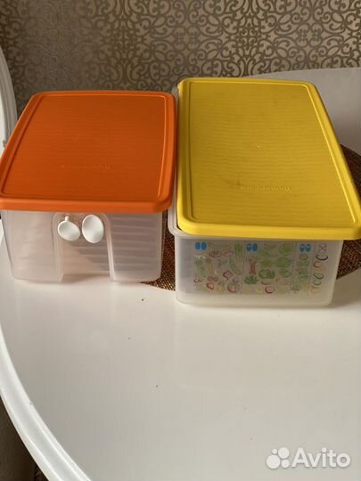 Контейнер Tupperware