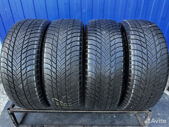 Bridgestone Blizzak LM-001 225/60 R17