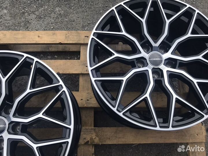 Комплект новых Vossen HF-2 8.5J R19 5x112 ET35