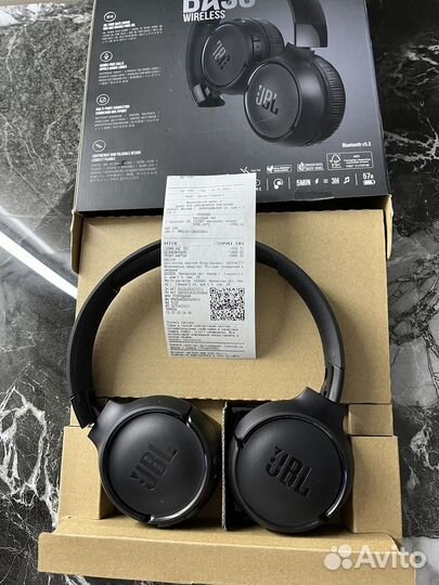 Беспроводные наушники JBL tune 520 вт