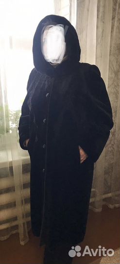 Шуба мутоновая с норковым капюшоном