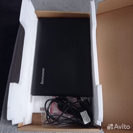 Ноутбук lenovo