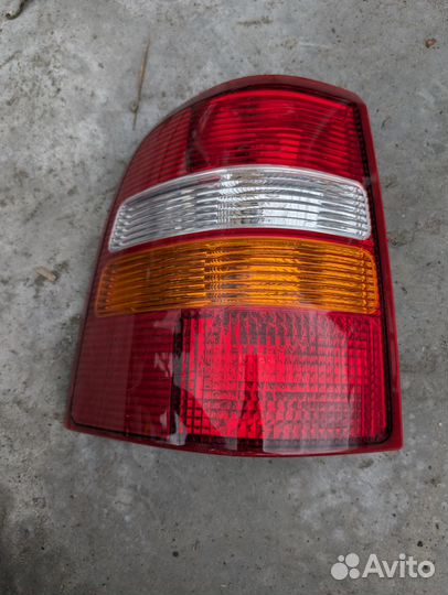 Стоп Ford Explorer UN152 Cologne V6 Лев. Задн