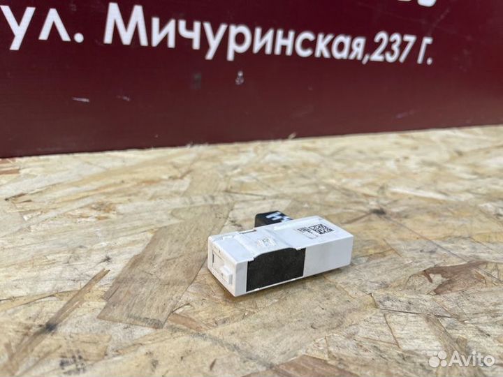 Датчик ремня безопасности Renault Sandero Stepway