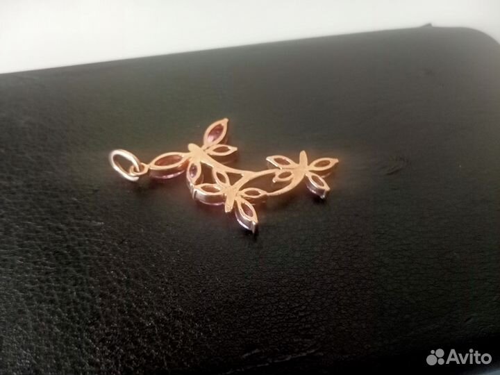 Золотая подвеска