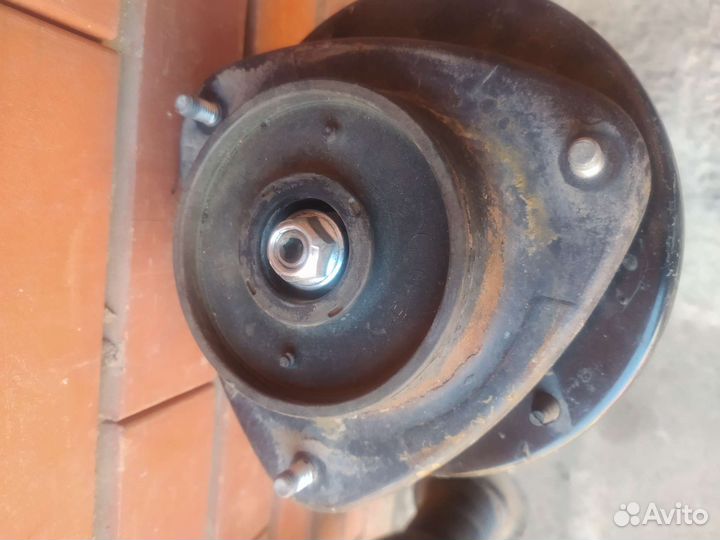 Стойка аммортизатор subaru Impreza g12