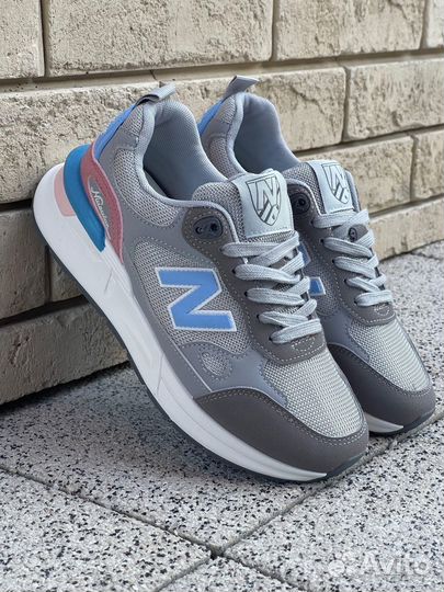Кроссовки женские new balance