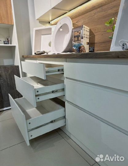 Кухня 2 метра в наличии на складе