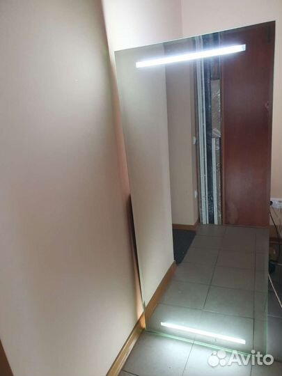 Зеркало для ванной с подсветкой